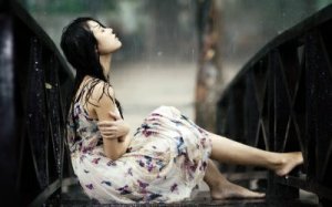 wpid-girl-rain-asian-bridge-t2.jpg